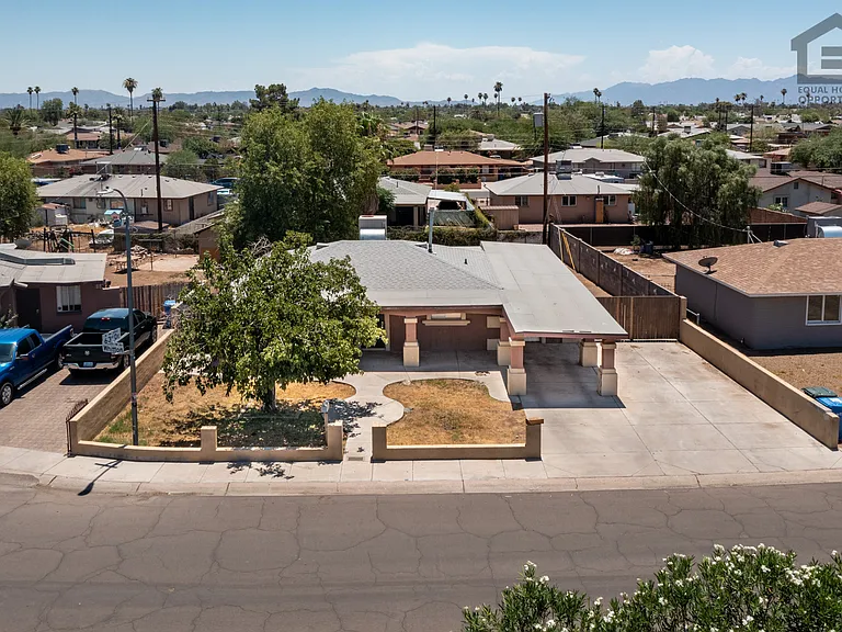 6321 W Whitton Ave — Photo 3