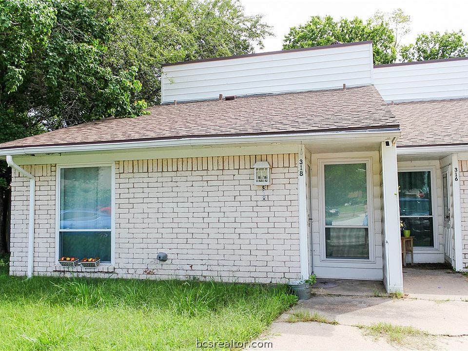 1st image of 318 Amherst Cir