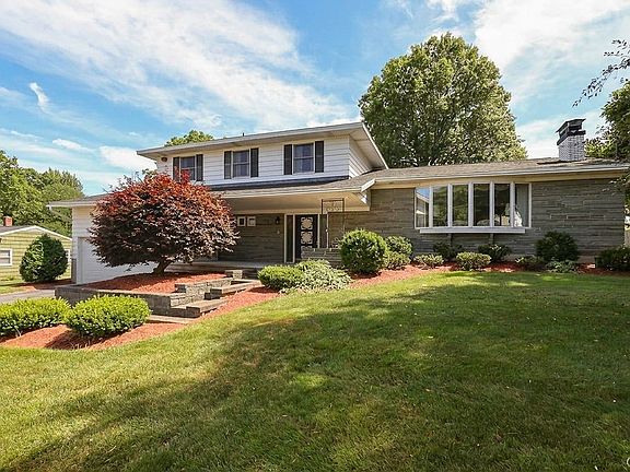 3rd image of 42 S Pollard Dr