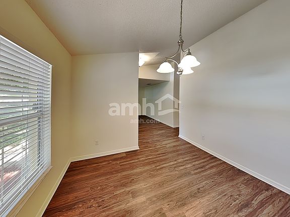 3rd image of 1316 Winding Oaks Way