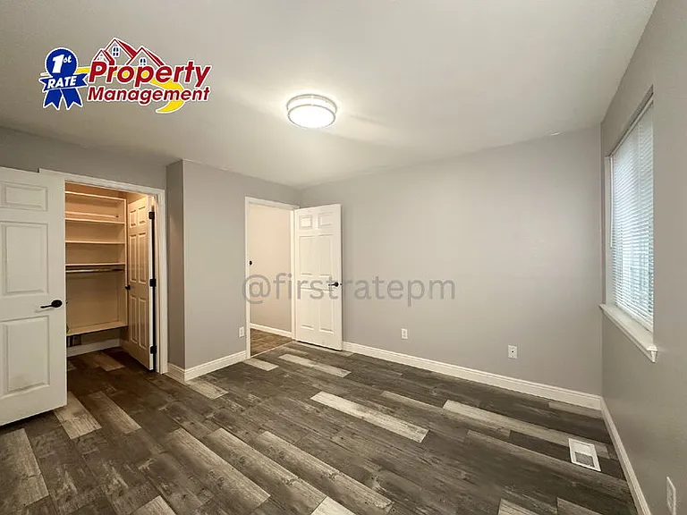 10154 W Garverdale Ln #201 — Photo 15