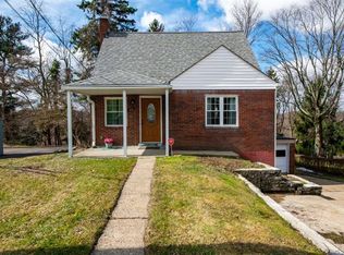 116 Gardenview Dr, Pittsburgh, PA 15212