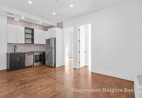 2nd image of 335 Woodbine St #3A