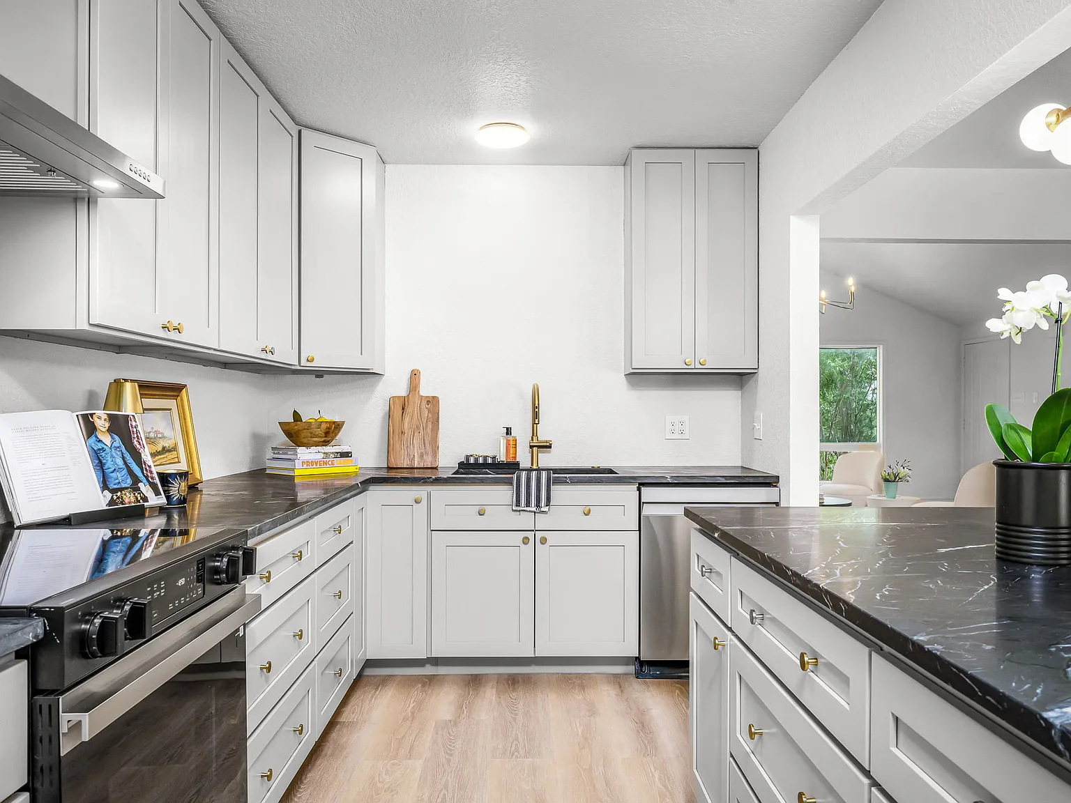 3 bed, 1799 sqft, $2,800 — Photo 4