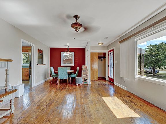 3rd image of 5539 Darby Rd
