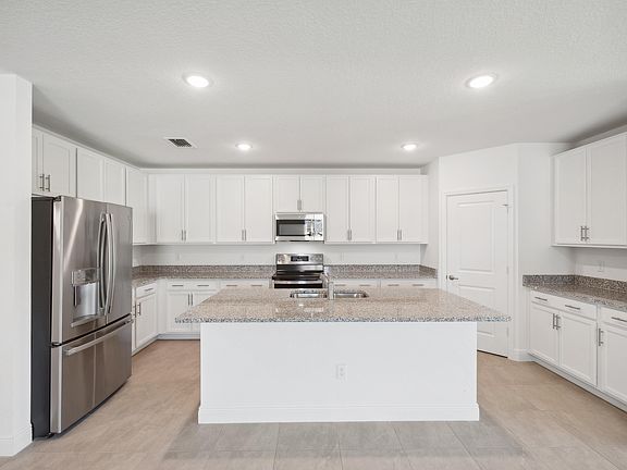 4th image of 368 NW Aurora Street #248