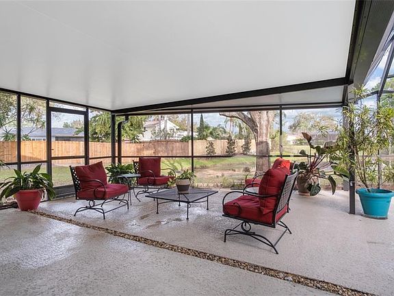 4th image of 15903 Country Farm Pl