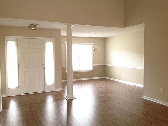 Spacious and sunny family living and full size dining room, 