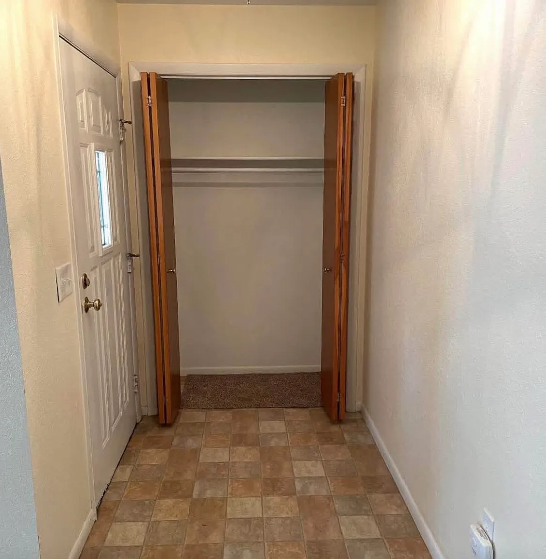 2 bed, 950 sqft, $1,250 — Photo 4