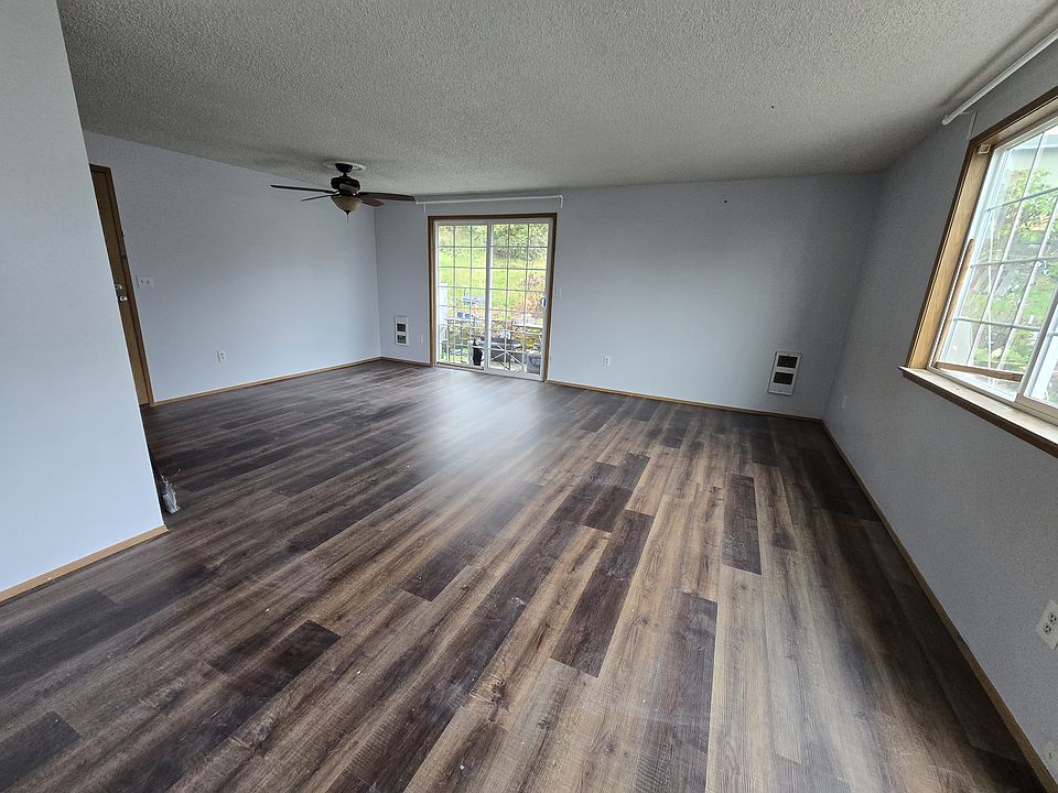 1st image of 4010 Commencement Bay Dr
