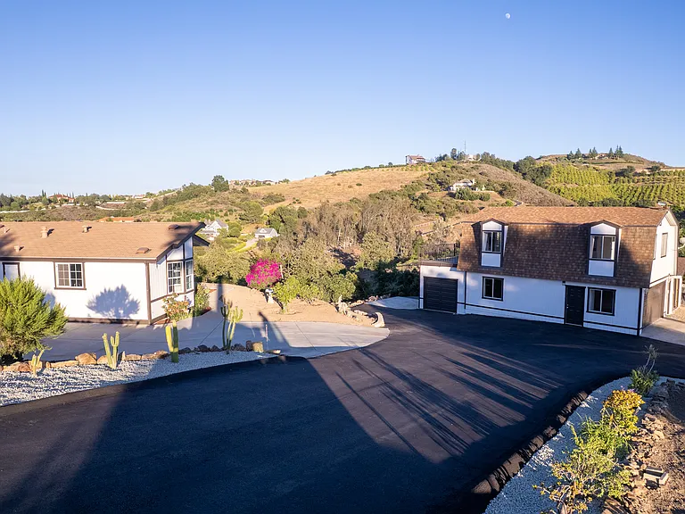 44310 Via Barranca Rd #B — Photo 6