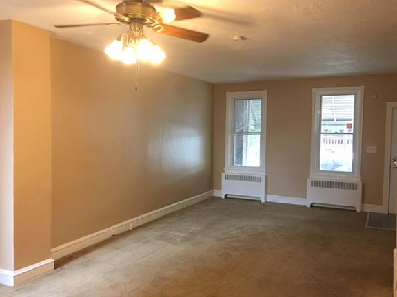 3rd image of 515 N Lincoln St