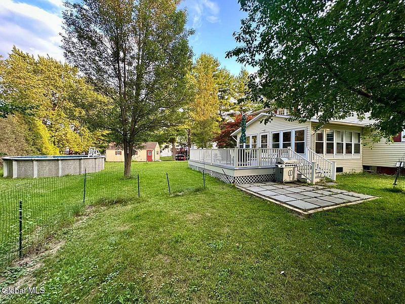 5th image of 229 Middletown Road