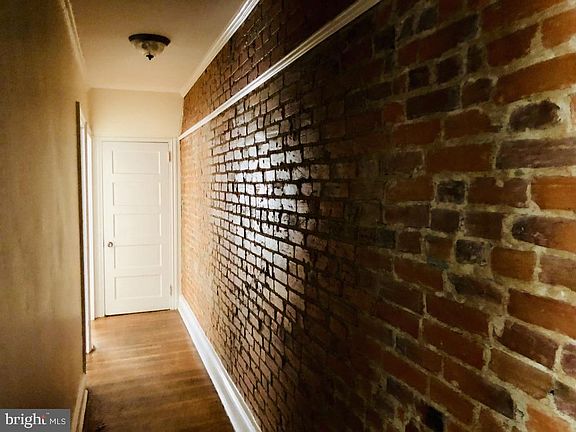 3rd image of 1415 N Harrison St APT 1