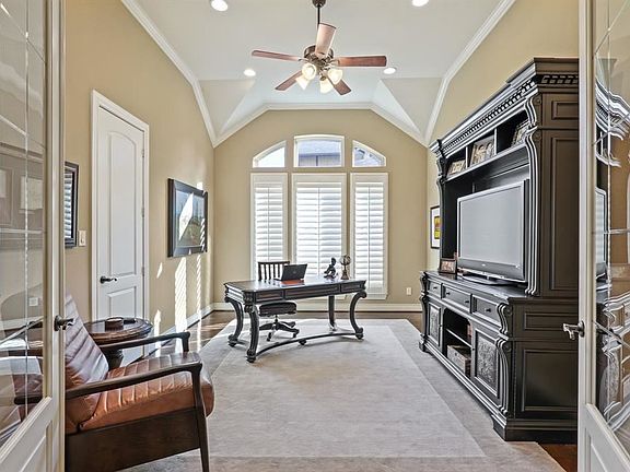 3rd image of 4410 Bandera Branch Ln