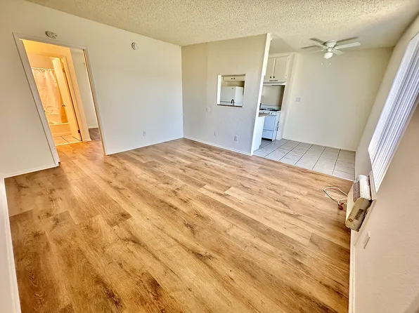 (undisclosed Address), North Hollywood, CA 91605