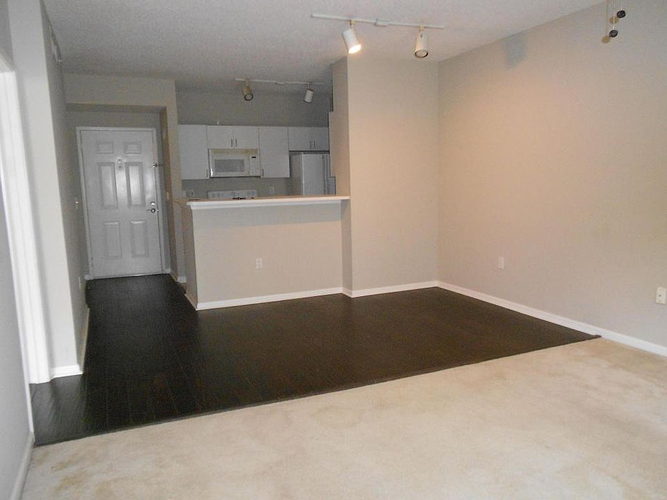2nd image of 630 S Sapodilla Ave APT 204