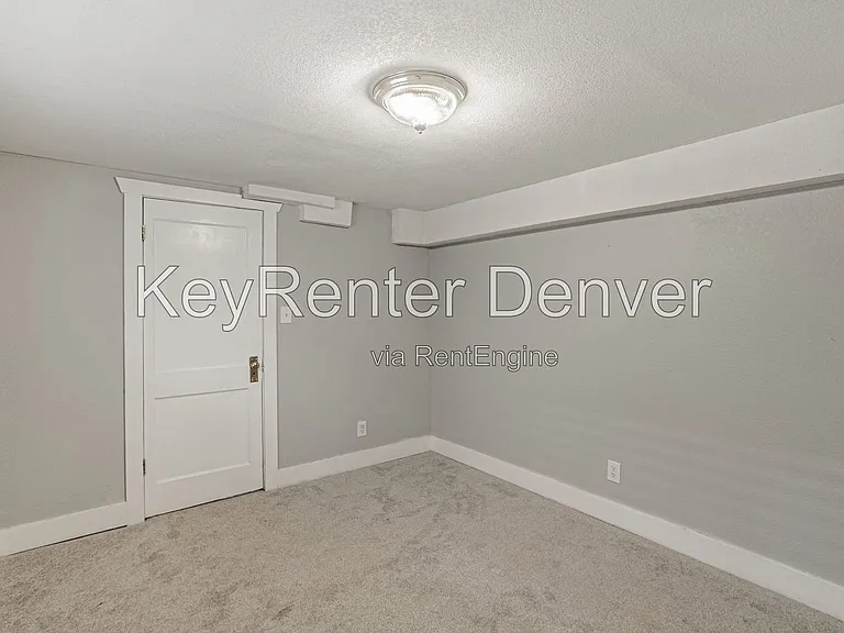 945 N Washington St #100 — Photo 12