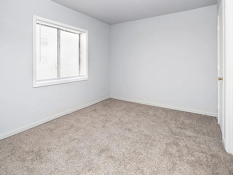 Lynnwood Garden Apartments — Photo 57
