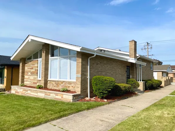(undisclosed Address), Chicago, IL 60617