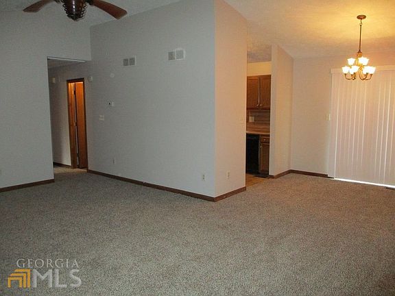5th image of 7615 Oakvale Dr