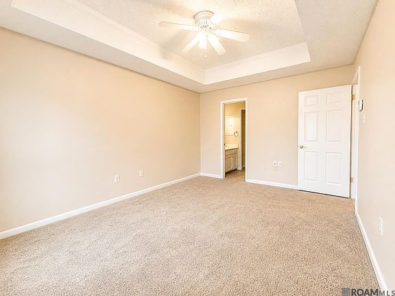 5th image of 5321 Sleepy Hollow Dr