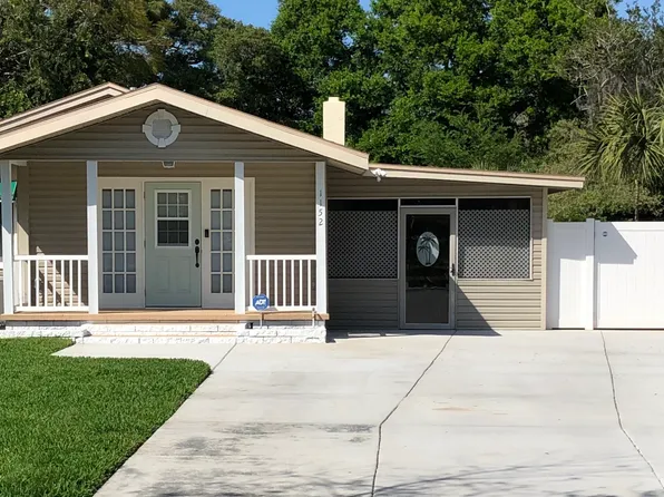 1152 Sedeeva St, Clearwater, FL 33755