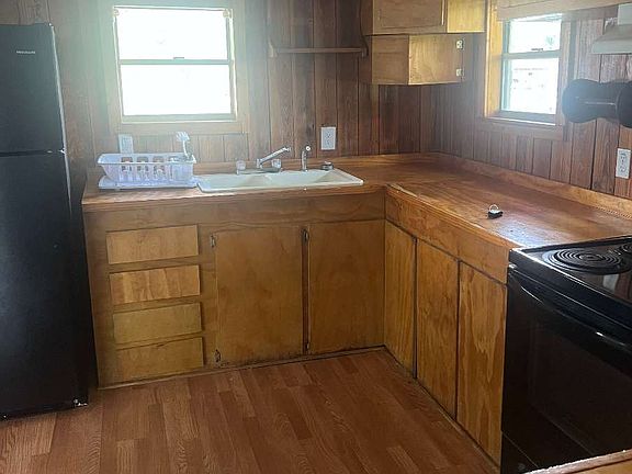 2nd image of 364 SE Margaret Dr