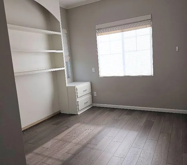 5556 W 72nd Pl — Photo 11