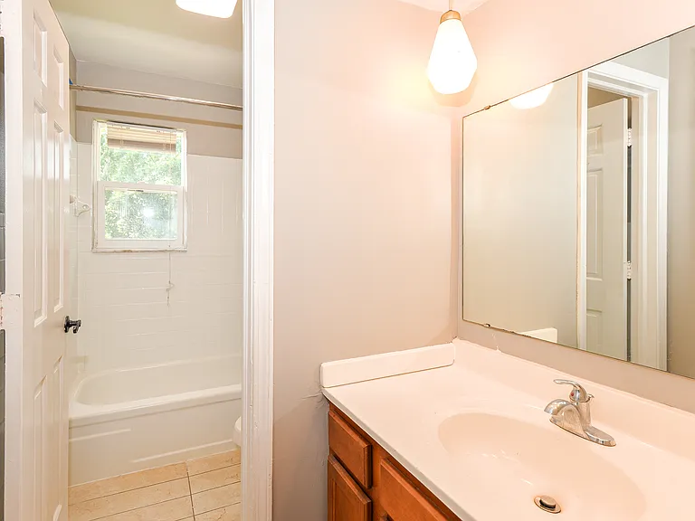 621 Village Place North Dr — Photo 3