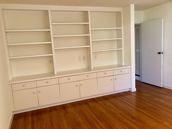 3rd image of 555 San Rafael Ave APT D