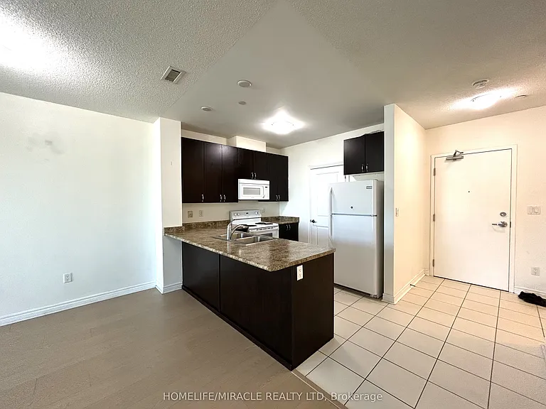 7400 Markham Rd #423 — Photo 6