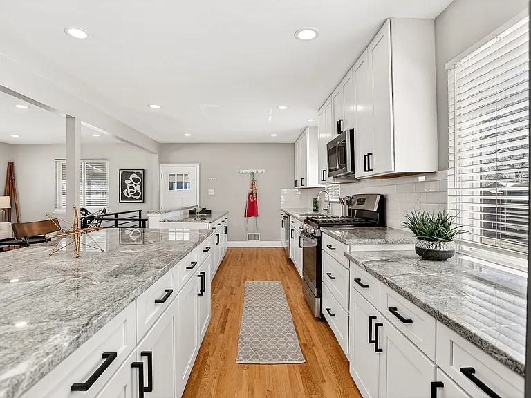 5456 E Atlantic Pl — Photo 7