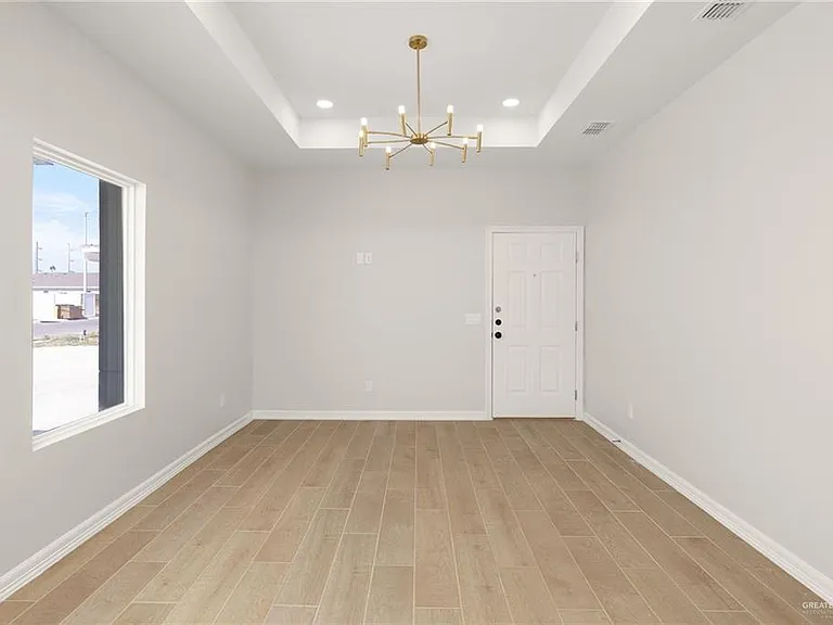 1208 N Aryana Ave — Photo 4