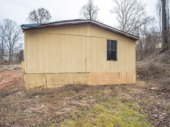 4th image of 679 Ridge Rd
