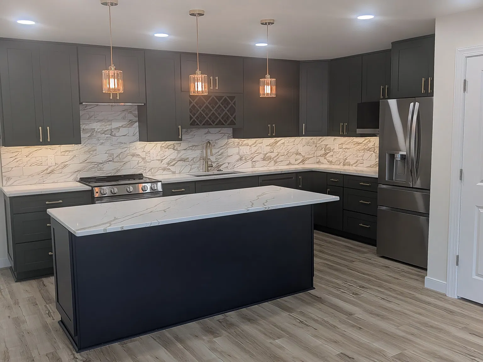 2501 Porter St — Photo 4