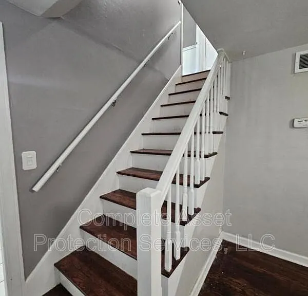 7209 Catherine St — Photo 13