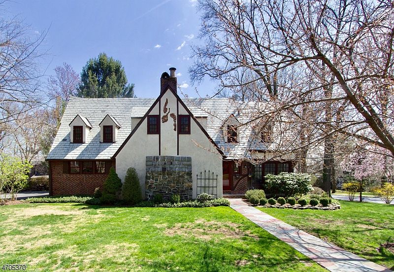 1st image of 49 Claremont Dr