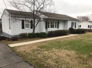 2402 N Hillcrest Dr, Springfield, TN 37172