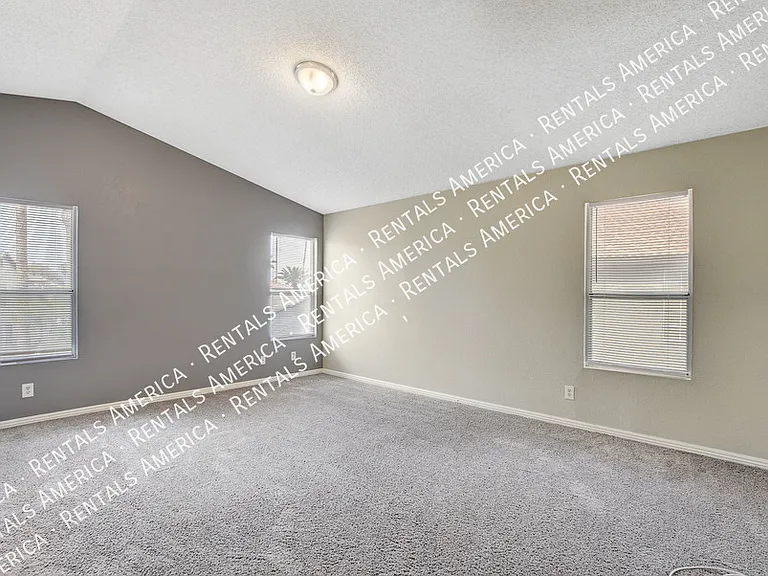 319 Simon Bolivar Dr — Photo 31
