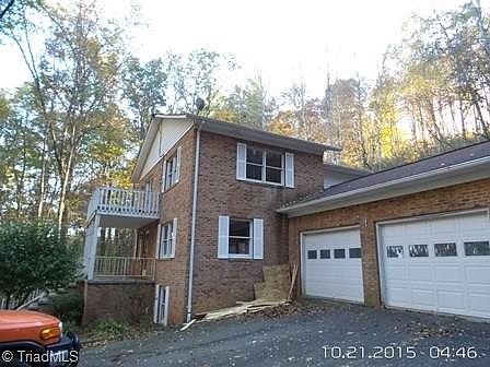 2nd image of 585 Quail Hollow Rd