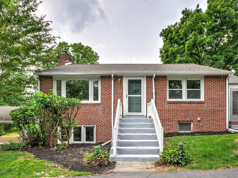 1st image of 38 Peacock Dr
