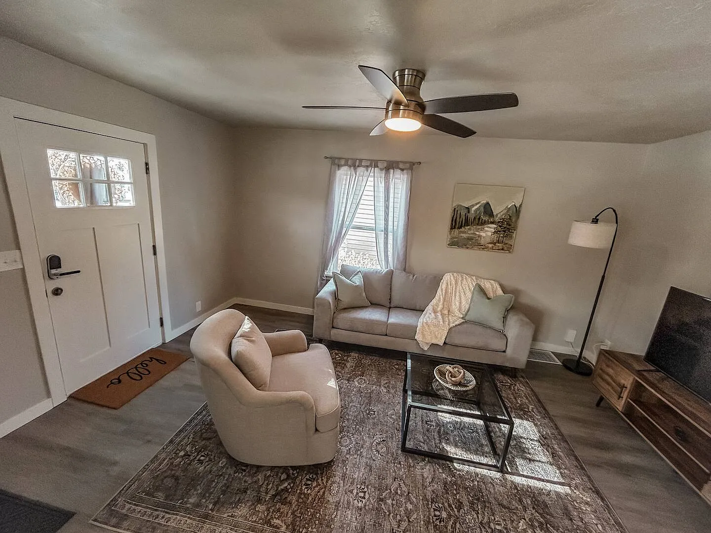 4 bed, 1470 sqft, $2,800 — Photo 3