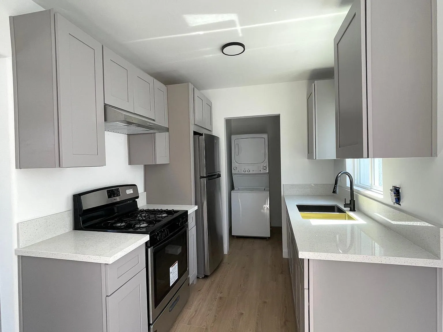 1 bed, 600 sqft, $2,600 — Photo 1