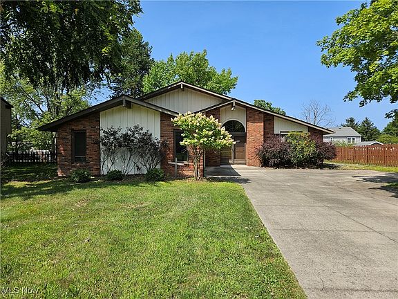 2nd image of 16982 Bob White Cir