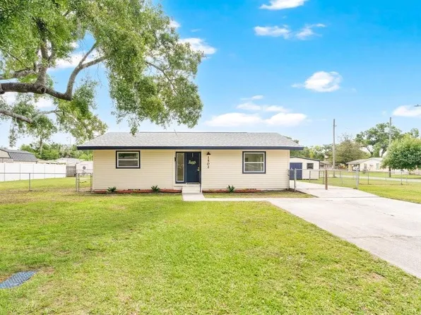 1502 N Bracewell Dr, Plant City, FL 33563
