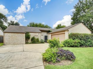 11510 Piping Rock Dr, Houston, TX 77077