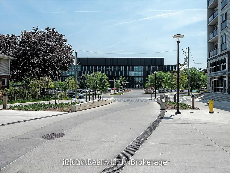 275 Larch St #H401 — Photo 18