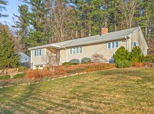 5 Hemlock Ln, Bedford, MA 01730