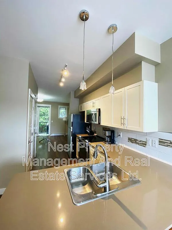 2 bed, 2.0 bath, $2,495 — Photo 2